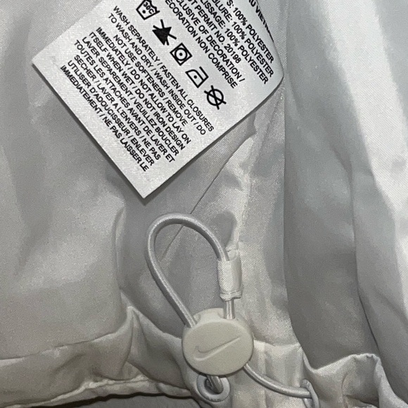 Nike Sportswear Classic Puffer oversized Therma-FIT LOOSE Vest White L MSRP $110 - Picture 7 of 9